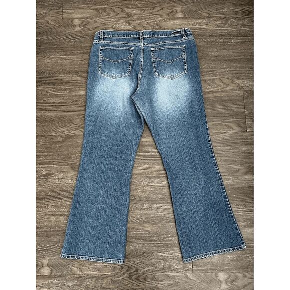 Gloria Vanderbilt Jeans Blue Bootcut Jeans Size 16P Mid Rise Denim Pockets - Picture 5 of 10